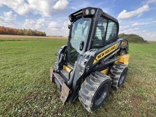 2023 New Holland L320
