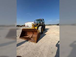 2024 Komatsu WA380-8