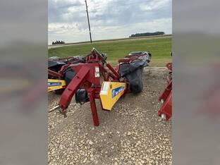 2015 New Holland H6740