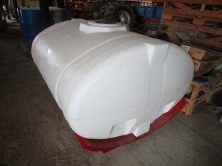 2022 Misc 400 gallon liquid ta