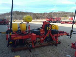 2020 MaterMacc MS 8200 Row Markers