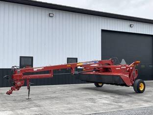 2013 New Holland H7450