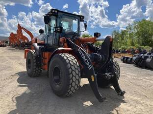 2025 Hitachi ZW180-7