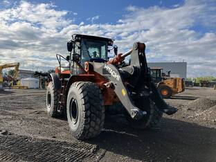 2025 Hitachi ZW310-7