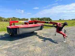2012 New Holland H7230