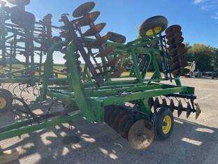 John Deere 230
