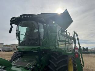 2021 John Deere S770