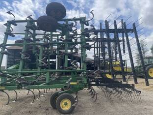 2008 John Deere 2210