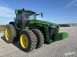 2022 John Deere 8R 340