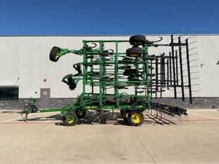 2023 John Deere 2430