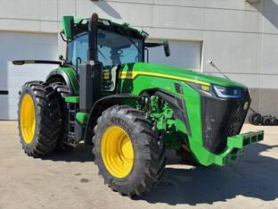 2023 John Deere 8R 230