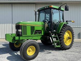 1993 John Deere 7400