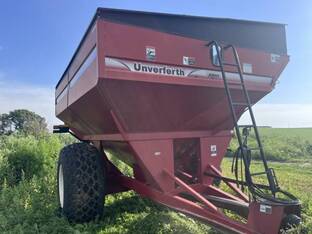 2006 Unverferth 8250