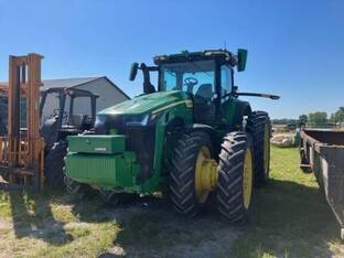 2023 John Deere 8R 370