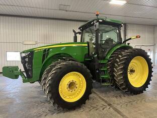 2016 John Deere 8270R