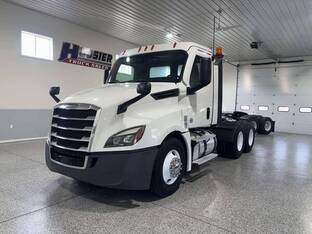 2020 Freightliner CASCADIA 126