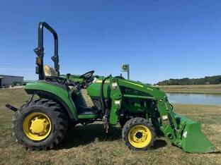 2023 John Deere 2032R