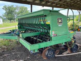 2000 John Deere 1560