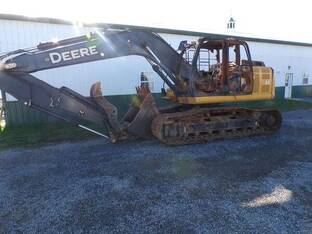 2022 John Deere 200G