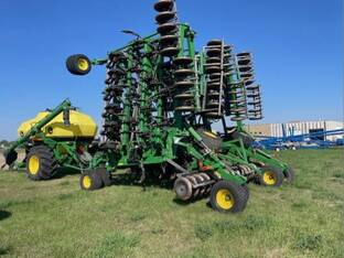2011 John Deere 1835