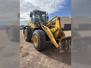 2022 Komatsu WA200-8