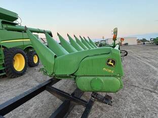2010 John Deere 608C