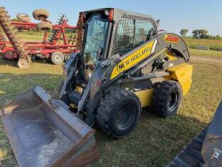 2016 New Holland L228