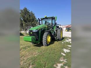 2022 John Deere 8R 340