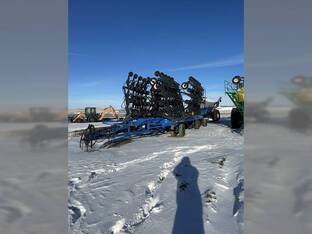 2010 New Holland P2070