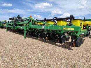 2012 John Deere 1720