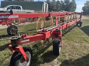 2010 Farm King 2250 16 Wheel Rake