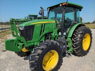 2019 John Deere 6105E