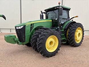 2017 John Deere 8370R
