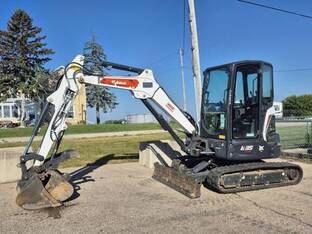 2022 Bobcat E35
