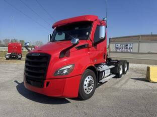 2022 Freightliner CASCADIA 116