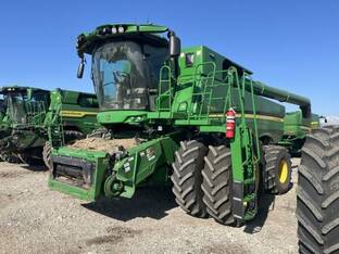2023 John Deere S780