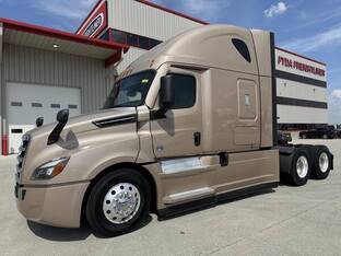 2022 Freightliner CASCADIA 126