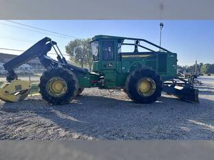 2022 John Deere 748L II