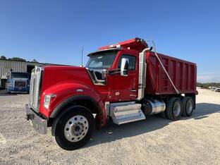 2022 Kenworth W990