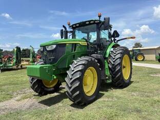 2023 John Deere 6R 215