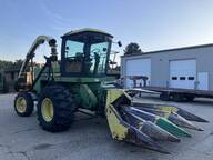 1983 John Deere 5820