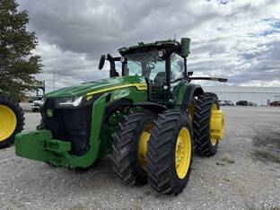2022 John Deere 8R 410