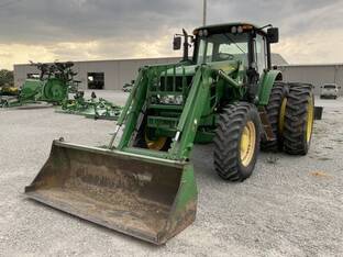 2010 John Deere 7330