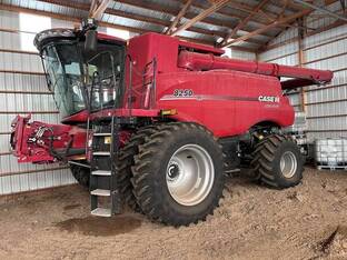 2023 Case IH 8250