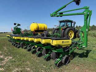 2021 John Deere 1775NT
