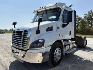 2017 Freightliner CASCADIA 113