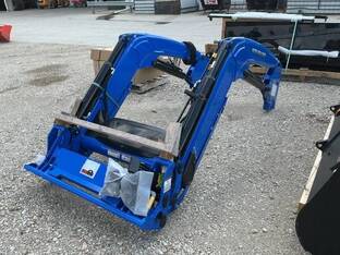 2025 New Holland 830LA