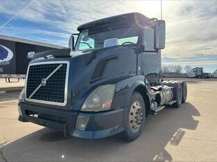 2013 Volvo VNL64T300