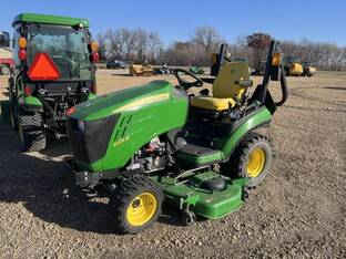 2022 John Deere 1025R