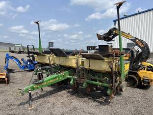 John Deere 1750